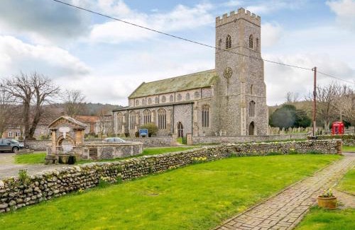 Sheringham House | 3 Bed in Sheringham NCC77