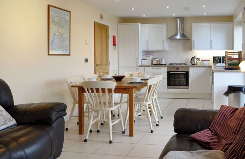 Linlithgow Cottage | 3 bedroom accommodation in Near Linlithgow