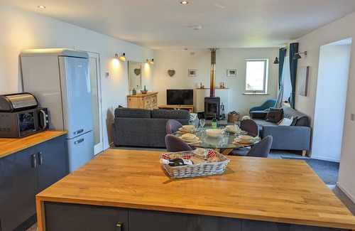 Uiginish Cottage | 3 bedroom accommodation in Uiginish, near Dunvegan
