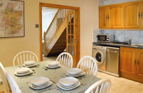 Lewiston Cottage | 3 bedroom accommodation in Drumnadrochit, near Inverness
