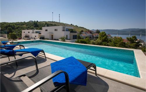 Komarna House | 3 Bedroom Amazing Home In Komarna