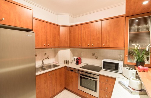 Kinosargous Apartment | 3 Bedroom apt in Athens With Acropolis View