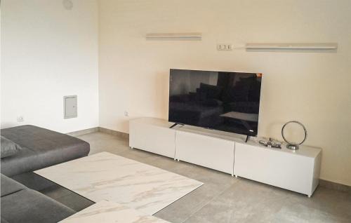 Kostrena Apartment | 3 Bedroom Awesome Apartment In Kostrena