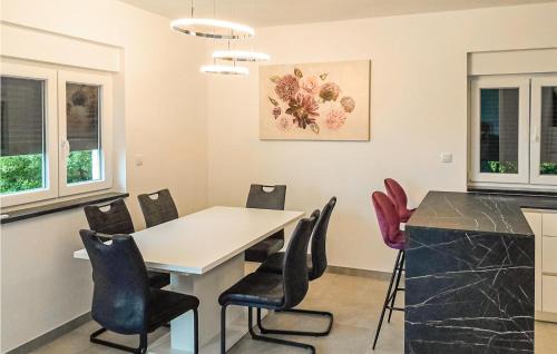 Kostrena Apartment | 3 Bedroom Awesome Apartment In Kostrena