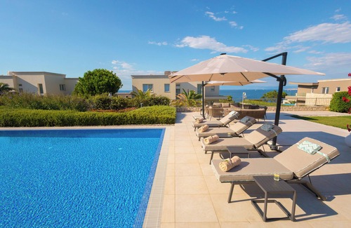 Umag Villa | 3-bedroom Beachfront Residence with Sea View and a Private Pool