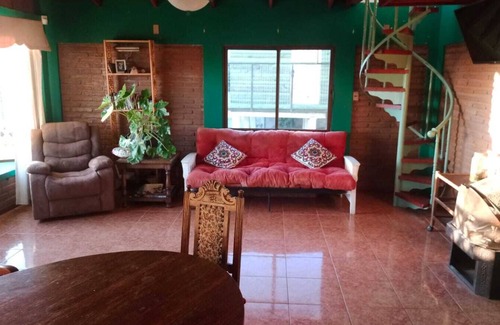 El Quisco Bed & Breakfast | 3-bedroom bed & breakfast in charming El Quisco with WiFi