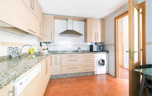 La Algaba House | 3 Bedroom Cozy Home In La Algaba