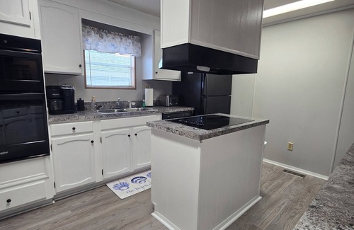 Garden City Cottage | 3 Bedroom, dog friendly home in Oceanside Village