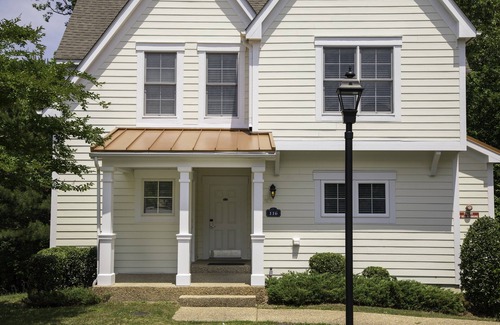 Lackey House | 3 bedroom Estate near Busch Gardens