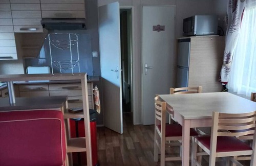 Carcares-Sainte-Croix House | 3-bedroom cottage (8 people) in the Landes overlooking a waterfall and stream