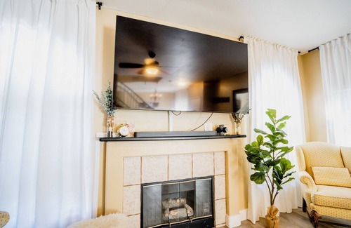 Silverado Ranch House | 3 bedroom furnished townhome