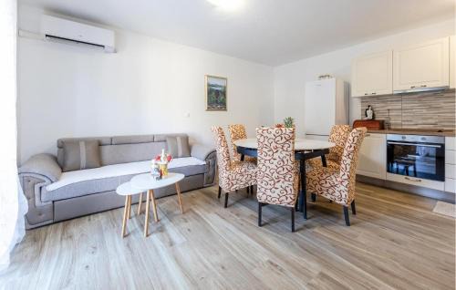 Kremena House | 3 Bedroom Gorgeous Home In Kremena