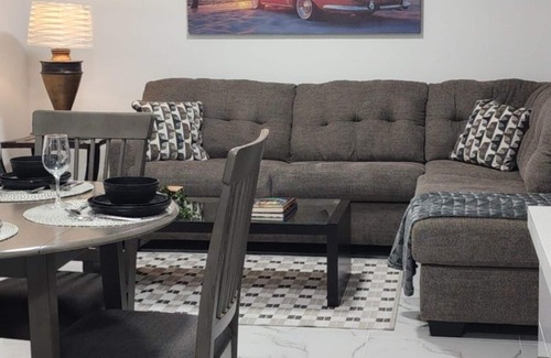 West Little River House | 3-bedroom house in beautiful Miami with WiFi, AC. Live the beach life!