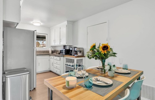 Davis House | 3-bedroom house in peaceful Davis with WiFi, AC. Enjoy your stay