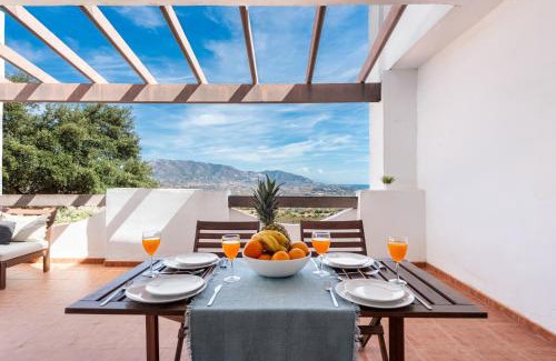 Ojen Apartment | 3 Bedroom Huge Terrace Pool & Views