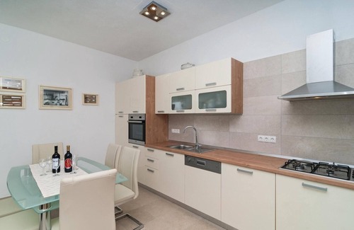 Stanici House | 3 bedroom lovely home in Stanici