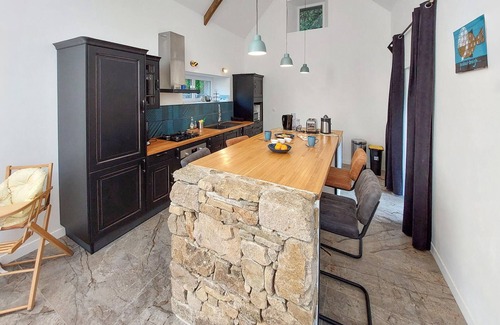 Ploubezre House | 3 bedroom nice home in Ploubezre