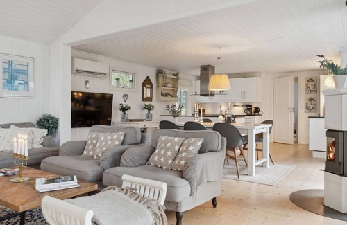 Hornbaek House | 3 bedroom pet friendly home in Hornbæk