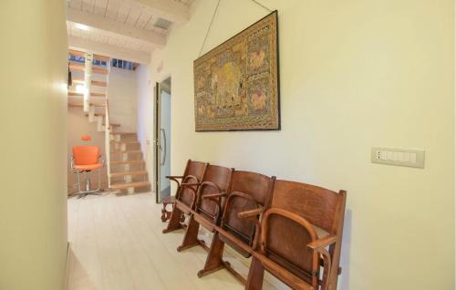 Massa Apartment | 3 Bedroom Stunning Apartment In Massa