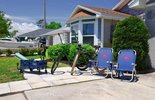 Jacksonville Beach House | 3 Bedroom Tropical Oasis in Jax Beach