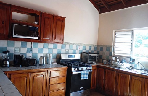 Silver Sands House | 3 Bedroom villa with pool on private gated community