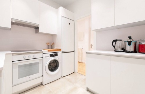 Barrio de La Latina Apartment | 3 bedrooms 2 bathrooms furnished - La Latina - Bright & spacious