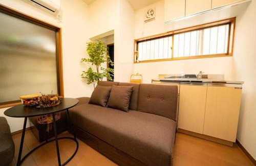 Hyakunincho Apartment | 3 Bedrooms Home in Shinjuku's Food Heaven Area