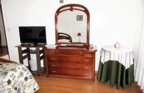 Sobral de Monte Agraco House | 3 bedrooms house with enclosed garden and wifi at Sobral de Monte Agraco