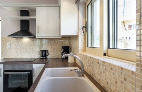 Menegata Villa | 3 bedrooms with stunning mountain views & private pool. 10 minutes from beaches