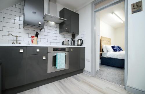 Margam Apartment | 3 Beds - Parking - Near Morriston Hospital