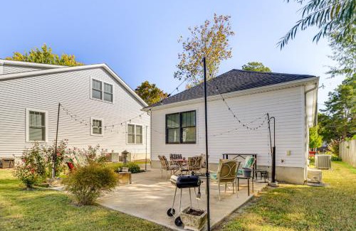 Colonial Beach House | 3 Blocks to Beach and Potomac River Virginia Escape