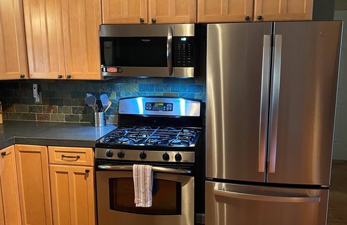 Arnold Cabin | 3 BR, 2 BA mountain cabin in Arnold 10 minutes to White Pines Lake