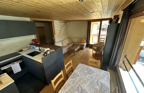 Le Cret Apartment | 3 comfortable and bright rooms, beautiful view of Solaise and the Daille