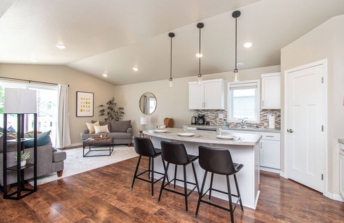 Fargo House | 3 Kings I 5 min to FargoDome I Pack n play I Patio