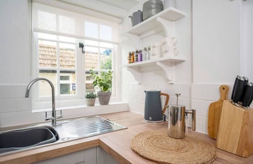 Long Melford House | 3 Lower Falkland Cottage, Long Melford
