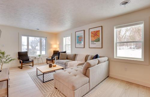 Youngstown House | 3 Mi to Dtwn and YSU Updated Youngstown Home