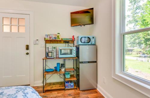 Winston - Salem Apartment | 3 Mi to Dtwn Winston-Salem Studio on Miller Park!
