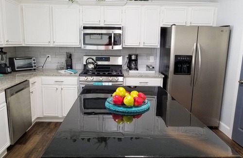 Rowlett House | 3 Miles To Lake Ray Hubbard Tranquil & Comfy Family Friendly Rowlett Getaway