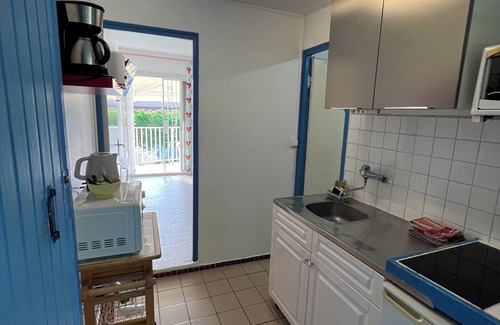 Le Gosier Apartment | 3 min from the beach! Lovely single-storey Ixora rental with terrace and balcony