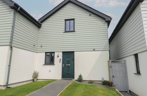 Brynteg Cottage | 3 PARC DELFRYN, pet friendly, with a garden in Benllech