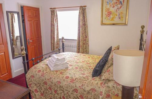 Blackwell in the Peak House | 3 Primitive Mews