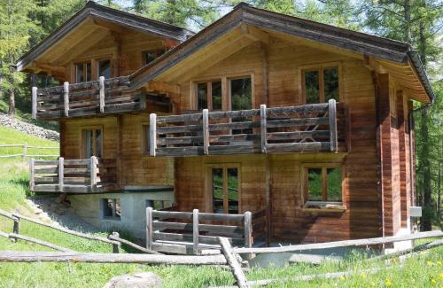 Saas-Fee Ski Chalet | 3-Schlafzimmer Chalet Eichhorn*, Saas Fee 1800m