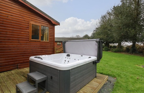 Cottingham Cottage | 3 THE FAIRWAY, family friendly, with pool in Cottingham