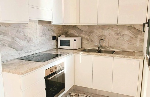 Susello Apartment | 3-zimmer-wohnung in Einer Residenz mit ca. 8 ha. Großem Park und Pool