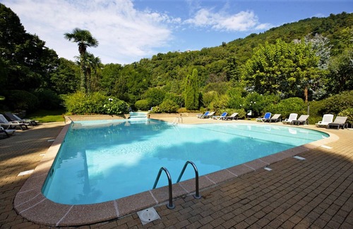 Susello Apartment | 3-zimmer-wohnung in Einer Residenz mit ca. 8 ha. Großem Park und Pool