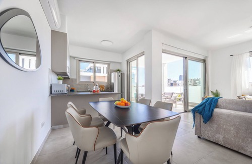 Agios Athanasios Apartment | 301 Mulberry Court- Contemporary with Large Terrace