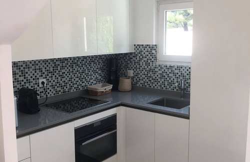 Cavaliere Villa | 30m from the beach, semi-detached villa with terrace, private garden and parking space