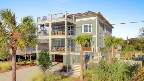 Isle of Palms House | 311 Carolina by AvantStay Rooftop Ocean Views w Pool