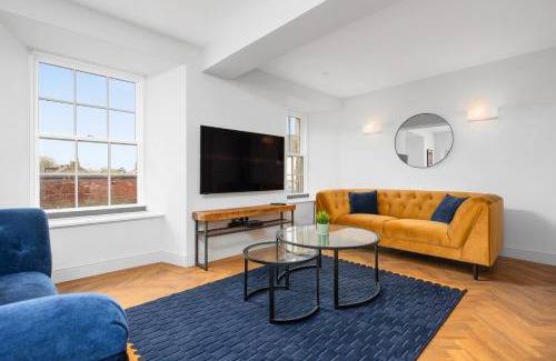 Dunfermline Apartment | 312 Reids Corner - by StayDunfermline