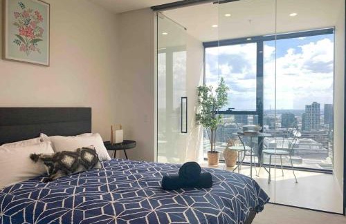 Melbourne Central Business District Apartment | 31st Floor! Amazing Sea View 2B2B@Southern Cross